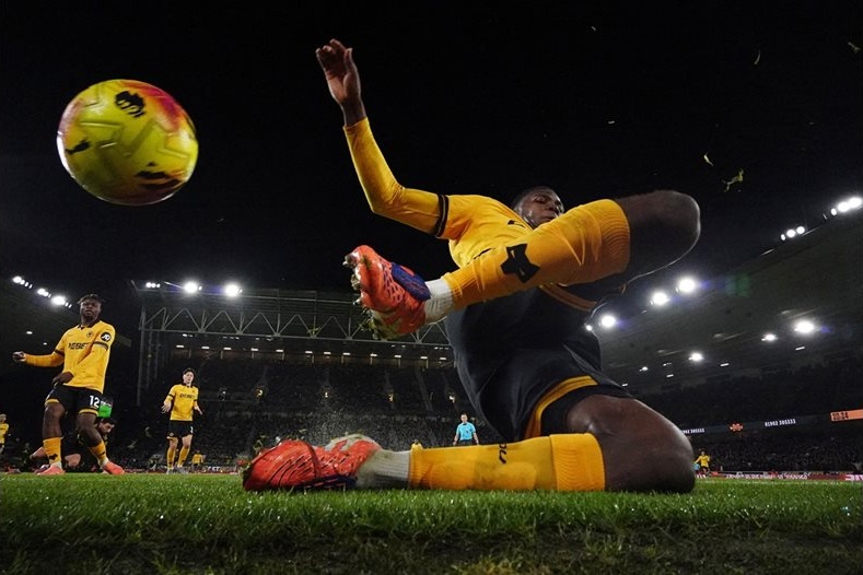 Разгром за „червените дяволи“: „Юнайтед“ унижи „Уулвърхемптън“ с 4:1 като гост