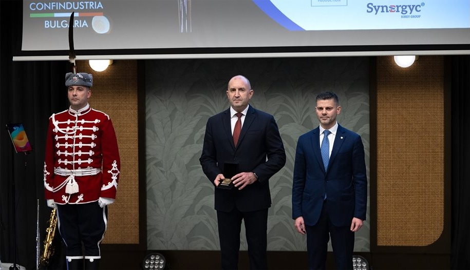 Президентът Радев отличи Роберто Санторели за принос към българо-италианските икономически отношения