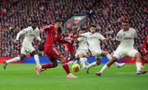 Стивън Джерард към Салах: Остани в "Ливърпул" въпреки скандала