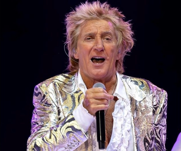 Род Стюарт с две гардеробиерки в София за първия си концерт