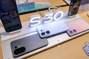 Китайският пазар на мобилни телефони отбеляза значителен ръст през октомври 2025 г.