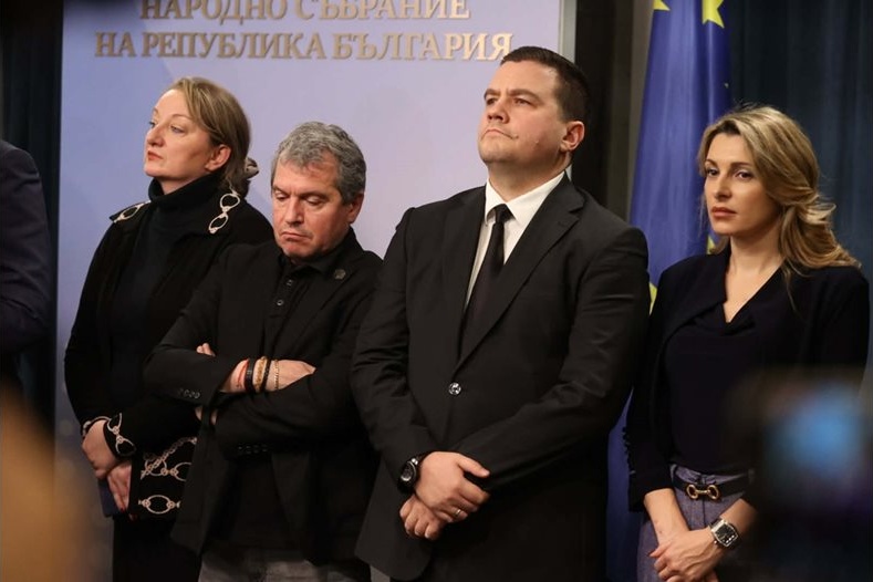 ИТН: Опозицията избра хаоса, правителството взе правилното решение с оставката