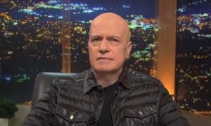 Слави Трифонов след оставката на кабинета: Ние, чалгарите, сме като котките – имаме по 9 живота