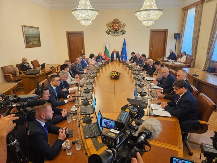 Тихият успех: Росен Желязков и 330 дни на промени