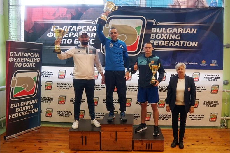 Боксов клуб „Левски“ е отборен шампион на България за мъже