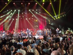 Лили Иванова покори НДК с двучасов концерт преди „Олимпия“