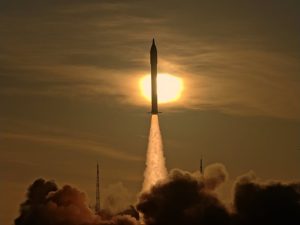 Китай изстреля търговски експериментален апарат с ракета „Куайджоу-11“