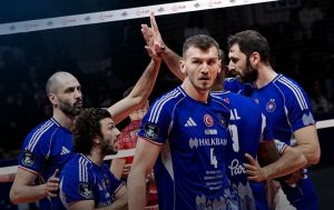 Радостин Стойчев и „Халкбанк“ шокираха шампиона „Зираатбанк“ с 3:0