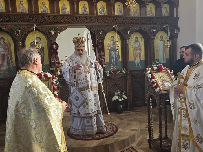 Митрополит Йоан освети новия храм „Св. Архангел Михаил“ във Владимирово