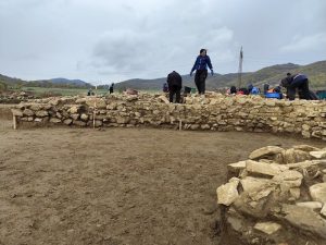 Тракийска могила и раннохристиянска църква открити под трасе на газопровод