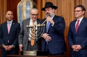 Светът посреща Ханука с повишени мерки за сигурност след атентата в Сидни