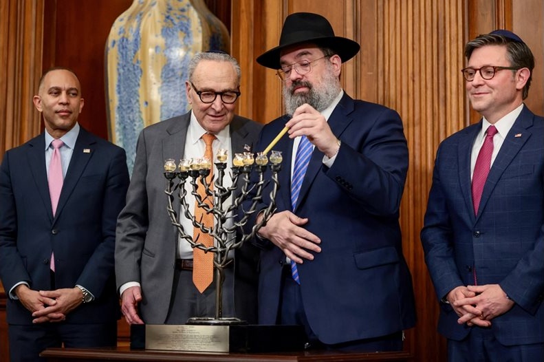 Светът посреща Ханука с повишени мерки за сигурност след атентата в Сидни