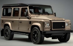 Land Rover Classic продава стария Defender на висока цена с опции от Octa