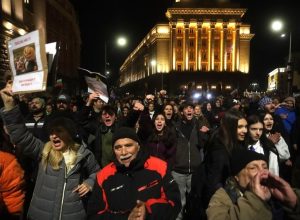 Експерти успокояват: Ларгото няма да пропадне от скачане