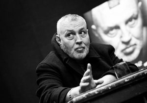 Христо Мутафчиев посреща 2026 г. с моноспектакъл и критики към бюджета за култура