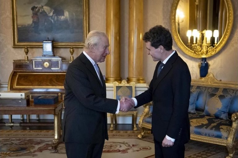 Румънският президент Никушор Дан се срещна с крал Чарлз III в Лондон Румънският президент Никушор Дан се срещна с крал Чарлз III в Лондон