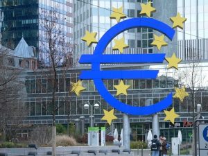 ЕЦБ запазва лихвите непроменени, инфлацията се стабилизира към целта