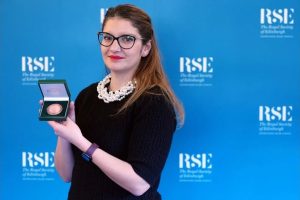 Българката Ралица Мадсен: От Карнобат до върховете на науката в Шотландия