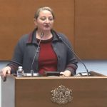 Парламентът прие промени в Семейния кодекс: Съвместно родителство и гъвкаво работно време за родители