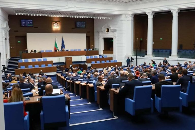 България ратифицира споразумение за Фонд „ЕС за Украйна“ с ЕИБ