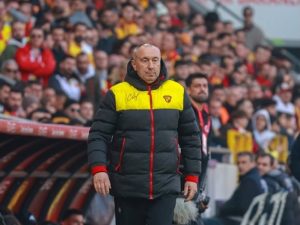 Мъри Стоилов превърна "Гьозтепе" в крепост, лидер по защита в Турция