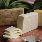 Китай налага мита до 42,7% на млечни продукти от ЕС, удължава разследването