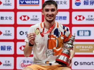 Историческа победа: Христо Попов надви световния №1 в бадминтона