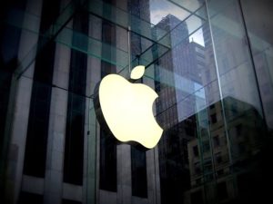 Италия глоби Apple с близо 100 млн. евро за злоупотреба с господстващо положение