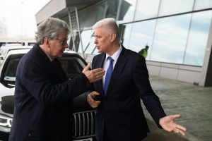 САЩ наложиха санкции на петима европейци заради „цензура“ на американски фирми