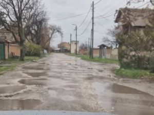 Белозем тъне в кал и локви, докато общинският център е асфалтиран