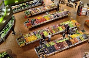 Коледен бум в Гърция: Оборот от 4,5 милиарда евро въпреки инфлацията