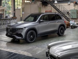 Шок за таксиметров шофьор: 90 000 евро за батерия на спрян от производство Mercedes EQB