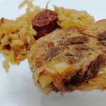 Традиционно изкушение: Кисело зеле със свински гърди и наденица от ГАСТРОГУРУ