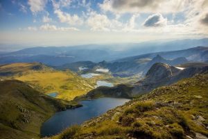 Паркирането под Седемте рилски езера поскъпва до 5 евро от Нова година