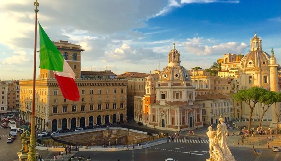 Италианците харчат 2,5 млрд. евро за Нова година на фона на инфлация и бедност