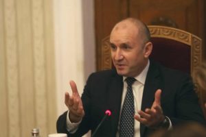 Президентът Радев назначи нови посланици в Колумбия, Италия, Португалия и Финландия