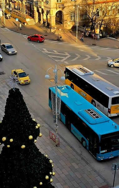 Велико Търново посреща Нова година с безплатен градски транспорт и богата програма