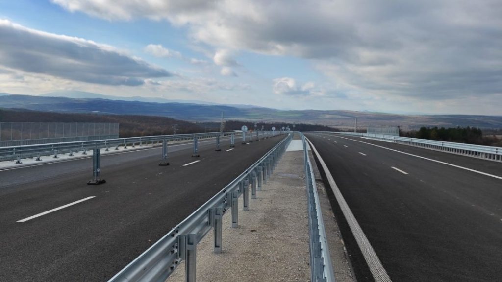 Нов участък от АМ „Хемус“ отваря до Луковит – Угърчин