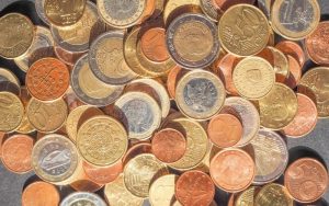 Експеримент на БНТ: Колко време отнема връщането на ресто в евро 15 дни преди влизането на България в еврозоната?