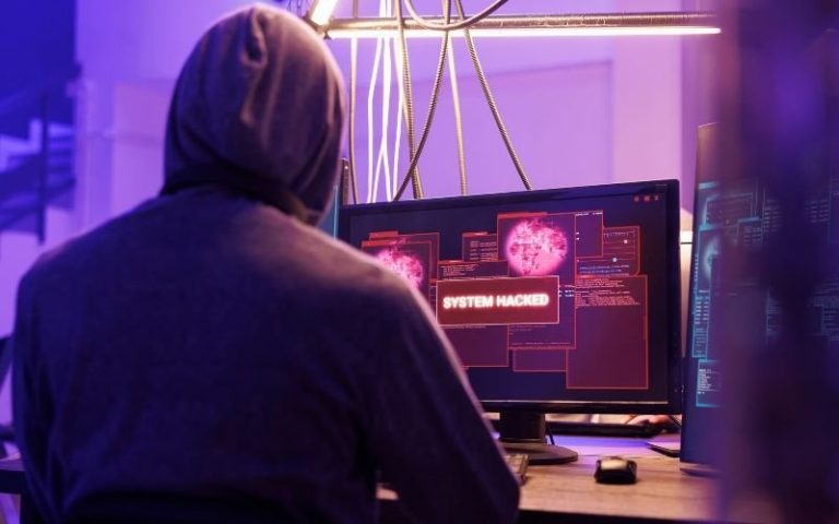 75-годишен мъж загуби 40 000 лв. в схема с фалшив AI