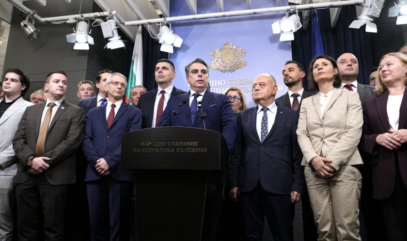 Асен Василев: България върви към нормална европейска държава