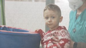 Даренията от „Българската Коледа“ променят живота на 2-годишния Матей и други деца