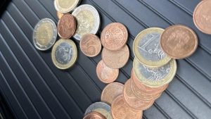 БНБ с извънредно работно време заради огромен интерес към стартови еврокомплекти