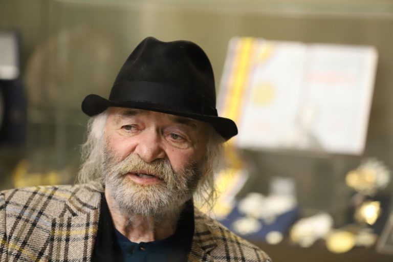 БНТ отдава почит на Боян Радев: Променя програмата си в памет на легендарния борец БНТ отдава почит на Боян Радев: Променя програмата си в памет на легендарния борец