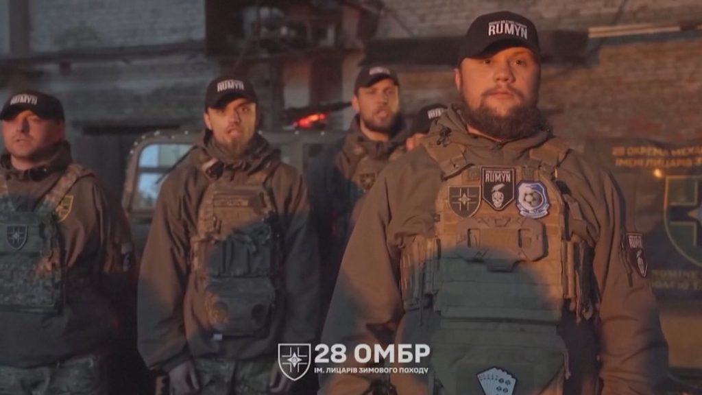 Милиони гривни и разбити мечти: Съдбата на младите доброволци в Украйна