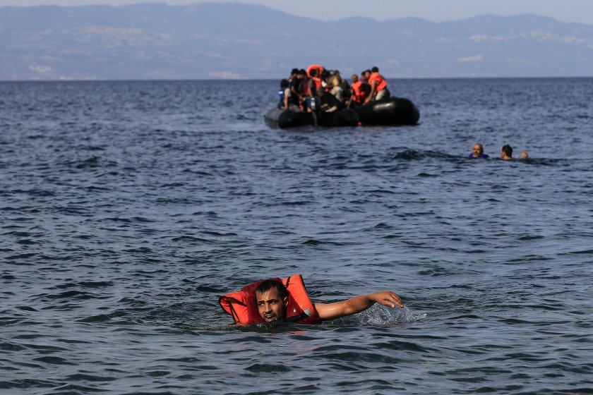 Гръцката брегова охрана спаси 108 мигранти южно от Гавдос