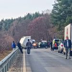 Сериозна катастрофа затвори пътя за Банско, образуваха се дълги колони