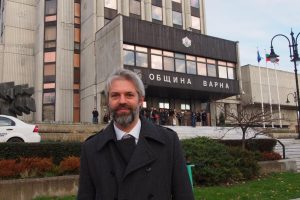 ОИК-Варна отложи заседанието за отпуските на кмета Коцев: Декостер вижда политически мотиви