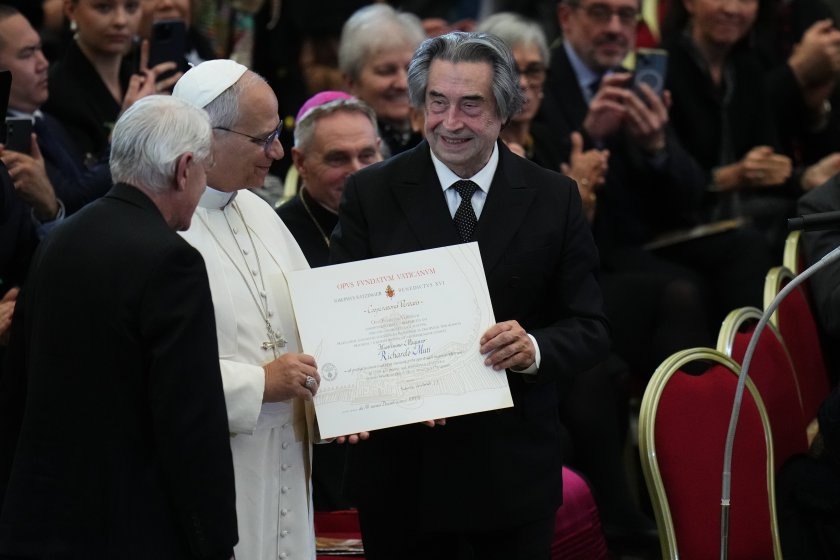 Маестро Рикардо Мути дирижира традиционния Коледен концерт във Ватикана