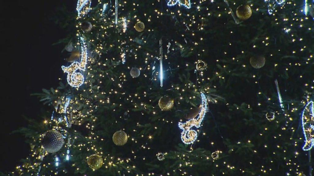 Краков отново с най-красивата коледна елха в света